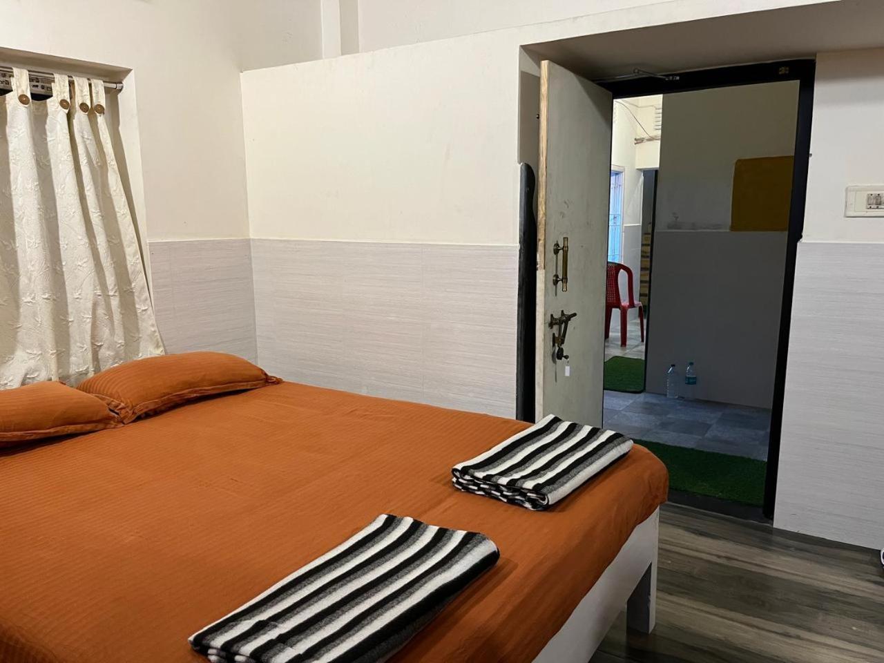 Nirman Homestay 5 Minutes Walk To Beach Purî Extérieur photo